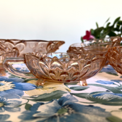 PONCHERA Y TAZAS DE VIDRIO PRENSADO ART DECÓ - María Historieta