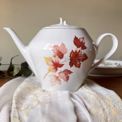 TETERA DE SEMIPORCELANA BAVIERA