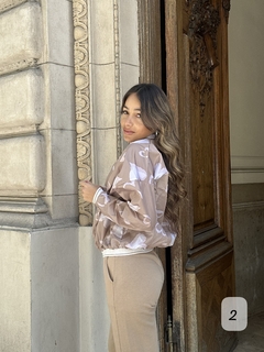 Campera rompeviento en internet