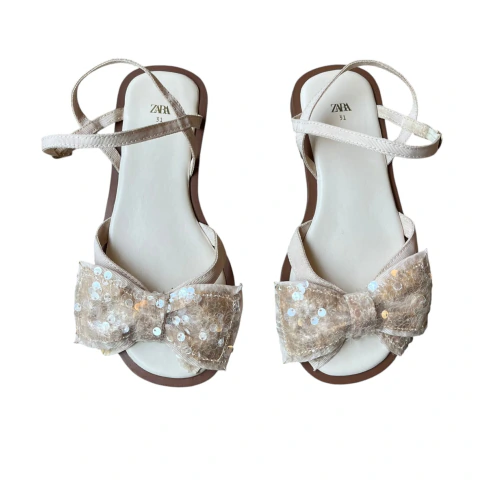 Sandalia laço em lantejoulas - Zara - 31 Eu / 30 BR