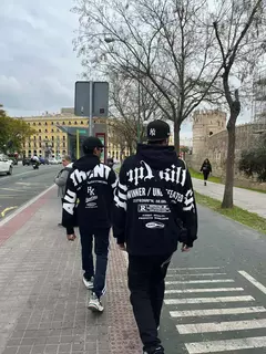 BUZO MEGA "AUTHENTIC" HK