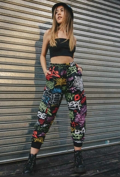 PANTALON CARGO FULL-PRINT GRAFITI HK en internet