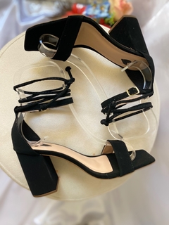 Jade | salto 9cm em camurça (par único 36) - comprar online