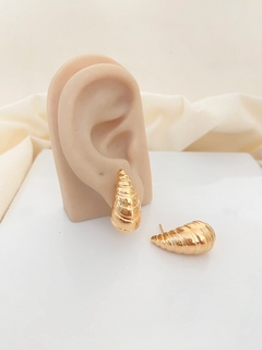 Brinco Gota frisado - comprar online