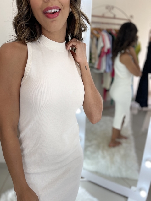 VESTIDO OFF CANELADO