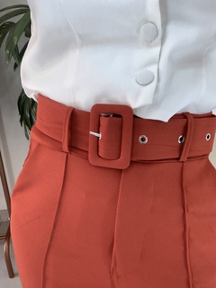 CALÇA LARA COM CINTO na internet