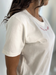 T-SHIRT BORDADA