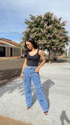 CALÇA JEANS BOLSOS CARGOS