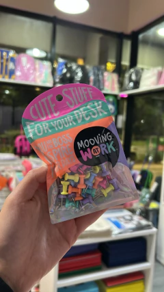 MAW PUSH PINS 50U MOOVING