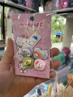Charms decorativos con adhesivo