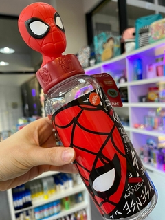 Botella CRESKO con figura spiderman