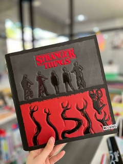 Carpeta MOOVING 3x40 Stranger Things