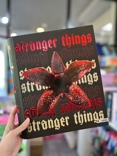 Carpeta MOOVING 2x40 Stranger Things