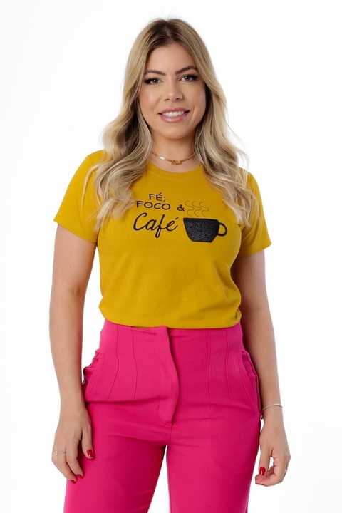 T-shirt fé foco e café mostarda