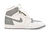 Jordan 1 Retro High OG “Stealth” na internet