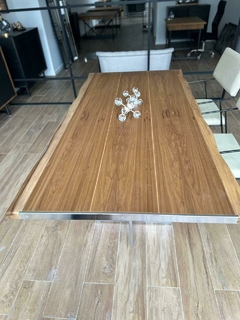 Mesa en Petiribi y acero