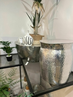 Juego de mesa y 2 puff Aluminio - comprar online