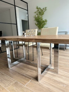 Mesa en Petiribi y acero - tienda online