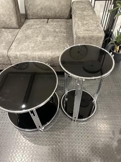 Mesa en acero y vidrio negro