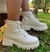 Coturno Feminino Luiza Tratorado Cano Curto Off White - comprar online