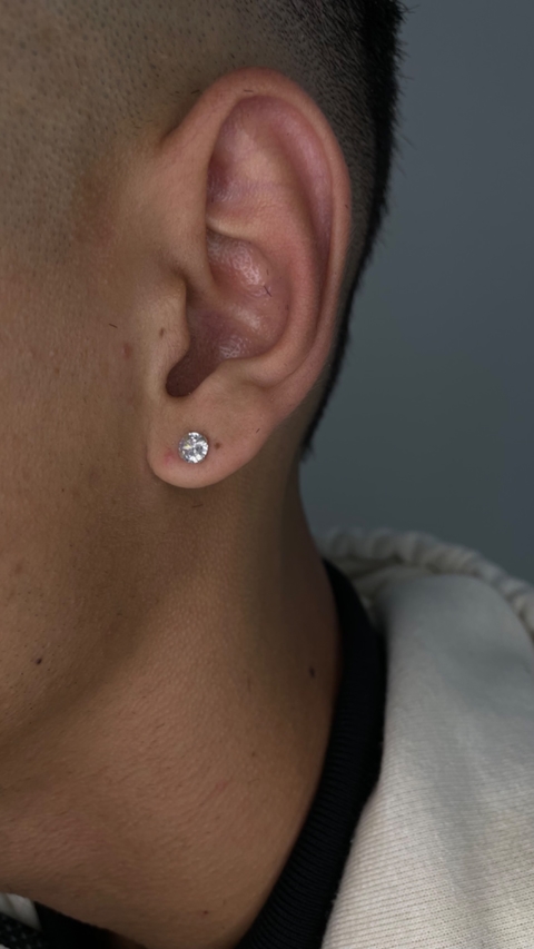 Brinco zircônia 4mm