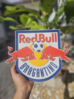 Escudo do Red Bull Bragantino em Alto Relevo Médio e Grande - ArtFut MDF