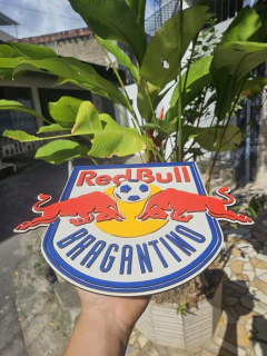 Imagem do Escudo do Red Bull Bragantino em Alto Relevo Médio e Grande