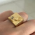 ANEL MÃO REZANDO CRAVEJADO BANHADO OURO 18K