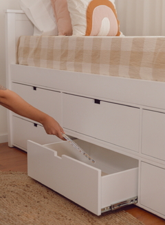 CAMA PRACTIK CON CAJONES en internet