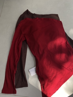 Blusa Karina na internet