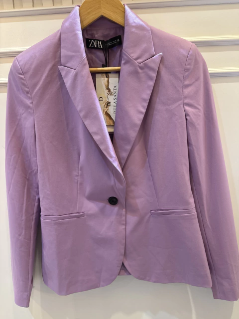 Blazer femenino Zara con solapa