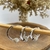 TRIO BRINCO ARGOLA CRAVEJADA- RODIO BRANCO