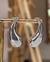 Brinco Virgula Rodio Branco - S - comprar online