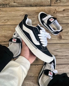VANS KNU SCHOOL “BLACK WHITE” - comprar online