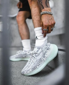 YEEZY 380 "ALIEN" - comprar online