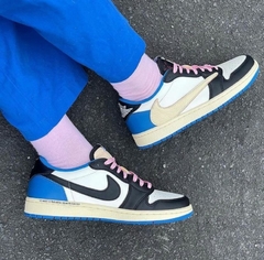 JORDAN 1 LOW TRAVIS SCOTT X FRAGMENTT en internet
