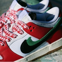 NIKE SB DUNK "HABIBI" en internet