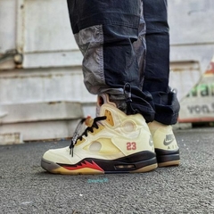JORDAN 5 OFF-WHITE "SAIL" en internet