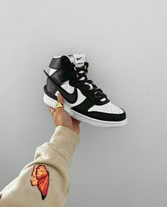 DUNK HIGH AMBUSH "BLACK WHITE" en internet