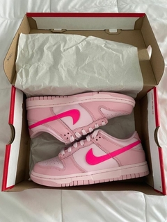 NIKE DUNK LOW "TRIPLE PINK" - comprar online