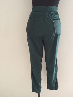 CALÇA JUSTA COM STRETCH VERDE - TAMANHO G - loja online