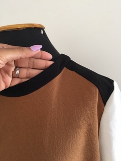 BLUSA CAVENDISH TRICOLOR EM CREPE- TAMANHO 44 - comprar online