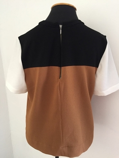 BLUSA CAVENDISH TRICOLOR EM CREPE- TAMANHO 44 na internet