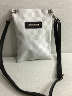 BOLSA GILSON MARTINS BRANCA EM COURO