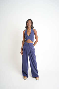 Cropped Lívia