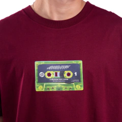 CAMISETA BOXY SANTA CRUZ - REASON FOR LIVING MIXTAPE na internet