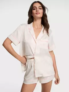Victoria's Secret Pijama de Satén Corto.