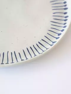 Plato Playo Stoneware Primitiva Beige 27.5 Cm - Romi Amoblamientos
