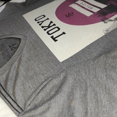 Blusa Tokyo na internet