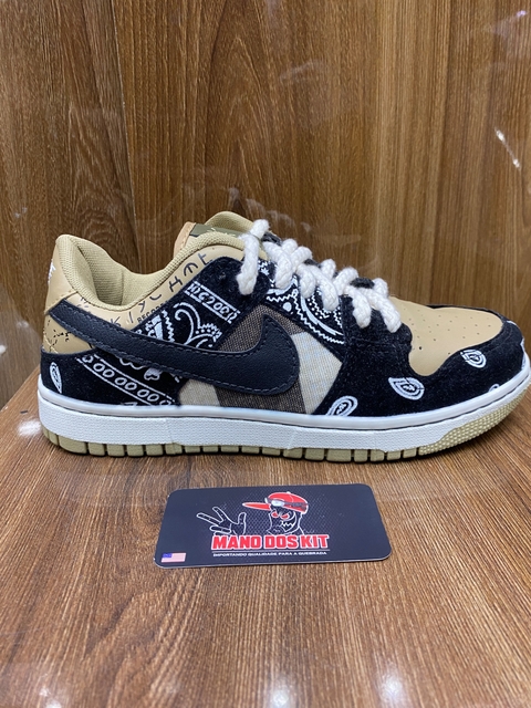 Nike Dunk Low Ed. Travis Scott
